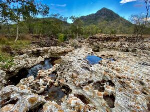 pinnacles range townsville hike and explore